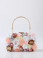 Flora – Bestickte Abendtasche mit Perlen-Details