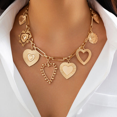 Amora – Elegante Halskette oder Armband mit Herz-Anhängern