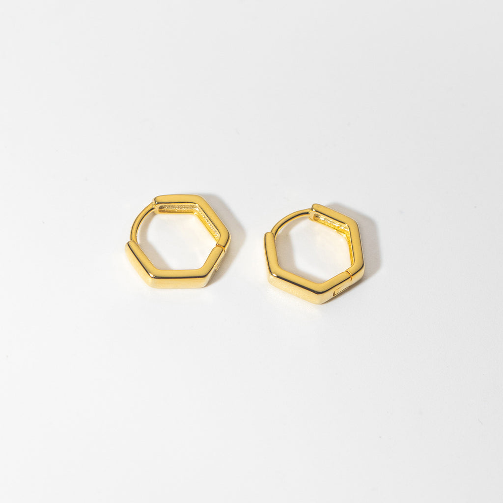 Aveline – Glossy Hexagon-Ohrringe mit luxuriöser Ausstrahlung
