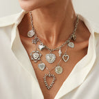 Amora – Elegante Halskette oder Armband mit Herz-Anhängern
