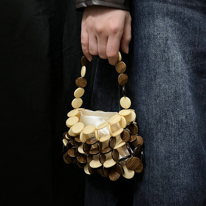 Aurelia – Perlmutt-Handtasche mit Holz-Akzenten