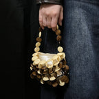 Aurelia – Perlmutt-Handtasche mit Holz-Akzenten