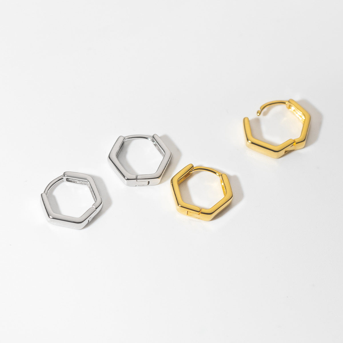 Aveline – Glossy Hexagon-Ohrringe mit luxuriöser Ausstrahlung