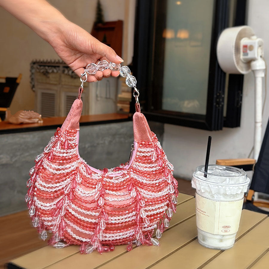 Mei – Handgefertigte Perlen-Handtasche im Wellen-Design